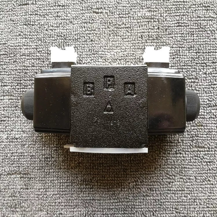 1PC New For Atos DKE-1711 AC 10 Solenoid Valve #Q4861 ZX - XG eqpt
