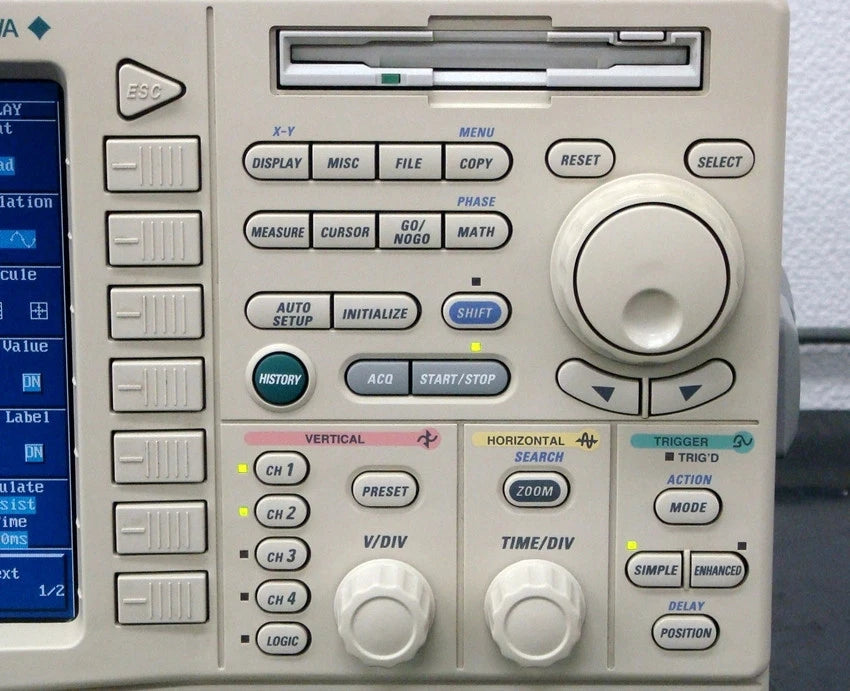 YOKOGAWA DL7200 DC-500MHz 4-Channel 2GS/s 4MW Digital Oscilloscope