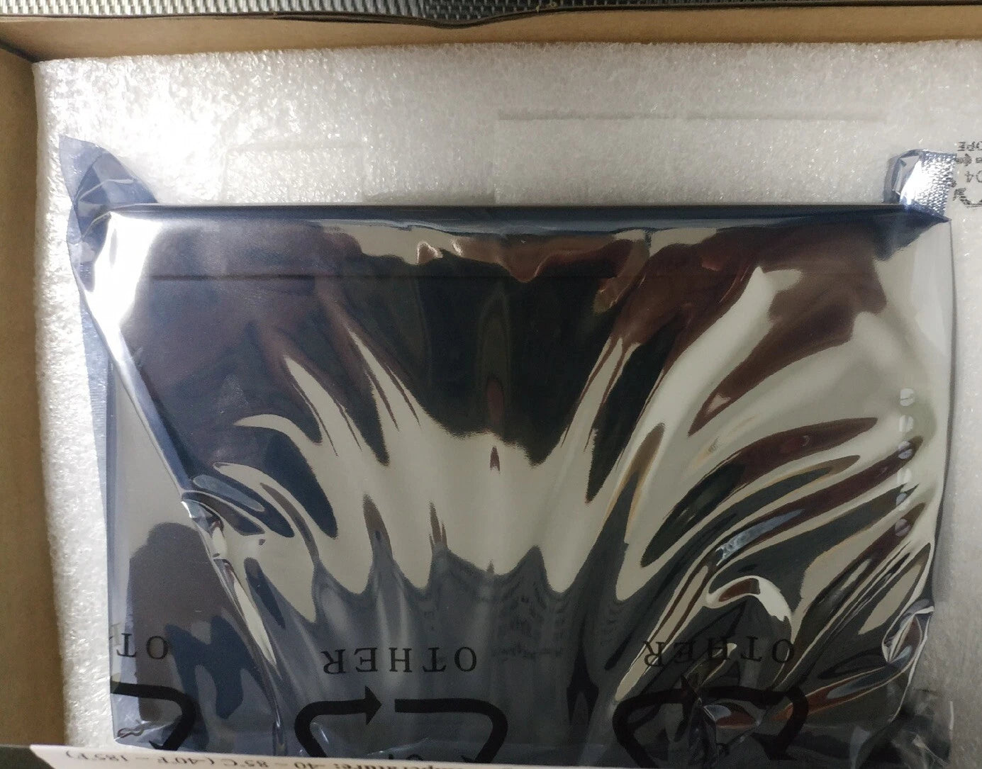 全新EKI-2728 EKI-2728-CE工业开 关