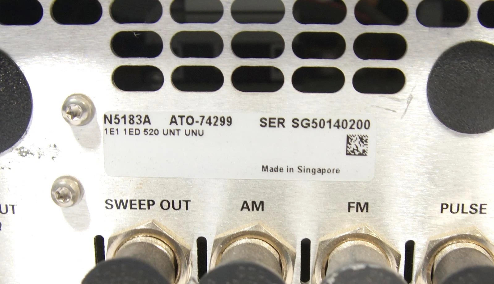 Agilent N5183A 20GHz MXG RF Analog Signal Generator OPT 1E1 520 ALB U04 UNT UNU