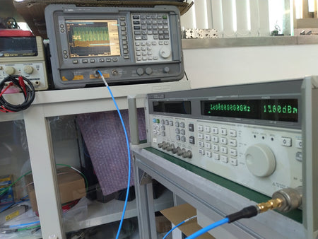 HP Agilent 83731B 1GHz-20GHz Synthesized Signal Generator Opt.1E1 ,1E5 ,1E8_0236 - XG eqpt