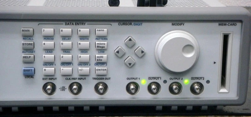 Agilent 81130A 81131A*2 400MHz 2ch Pulse Pattern Generator