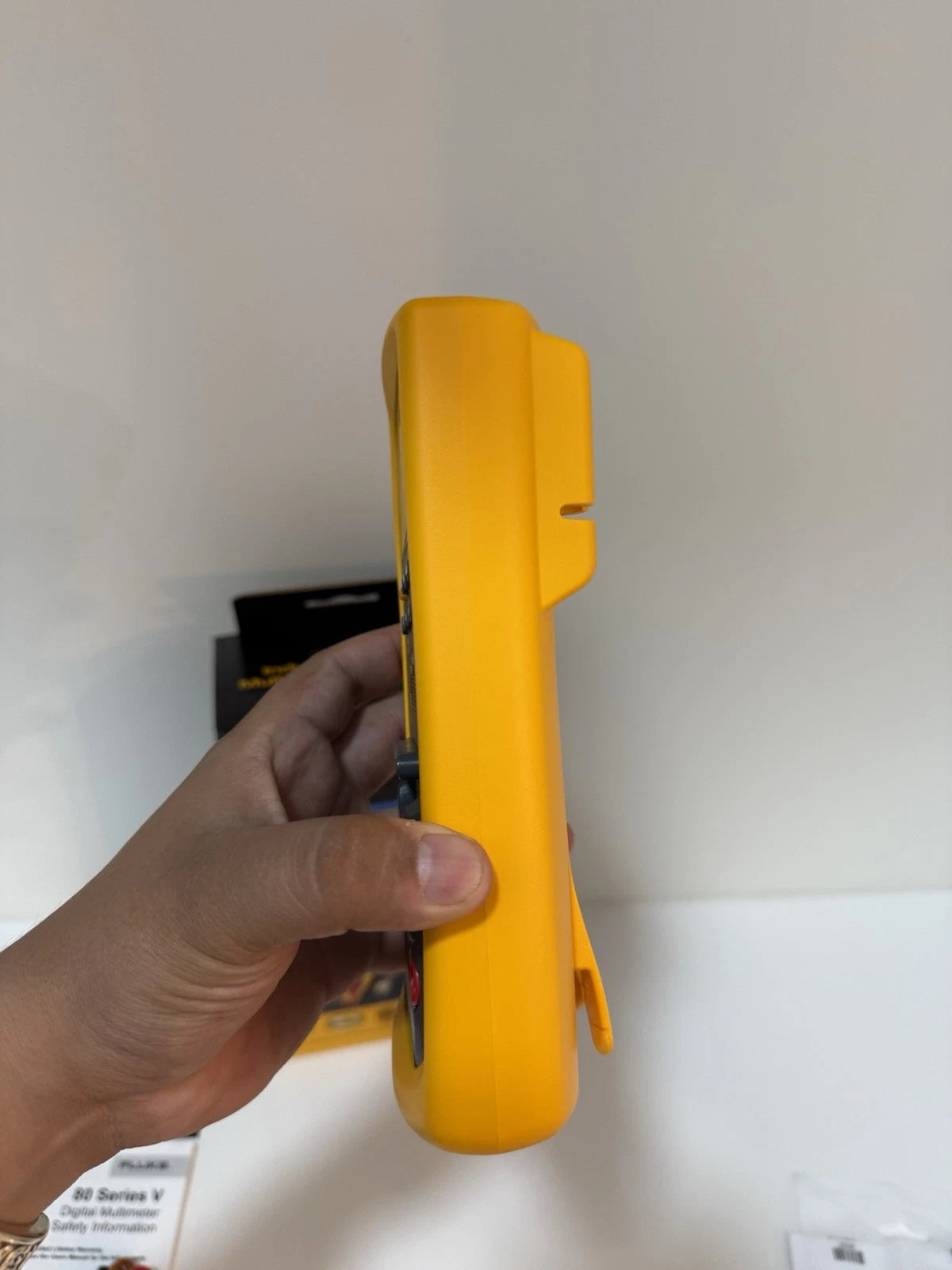 Fluke 87-V Industrial True RMS Digital Multimeter (MFG 2024)