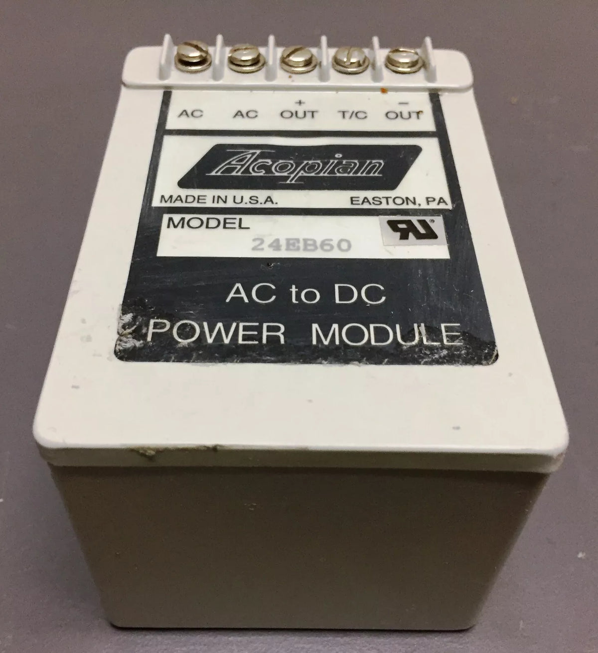 Acopian Model 24EB60 AC to DC Linear Regulated Power Supply