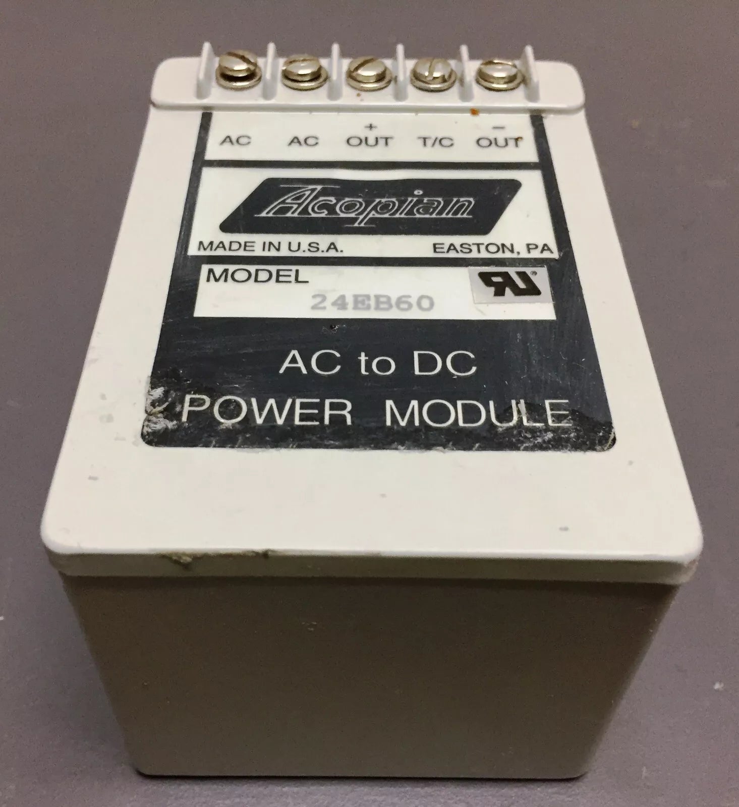 Acopian Model 24EB60 AC to DC Linear Regulated Power Supply