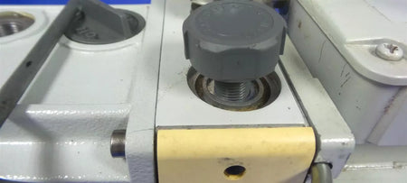 Edwards 1.5 Agilent G1099-80023 Rotary Vane Vacuum Pump