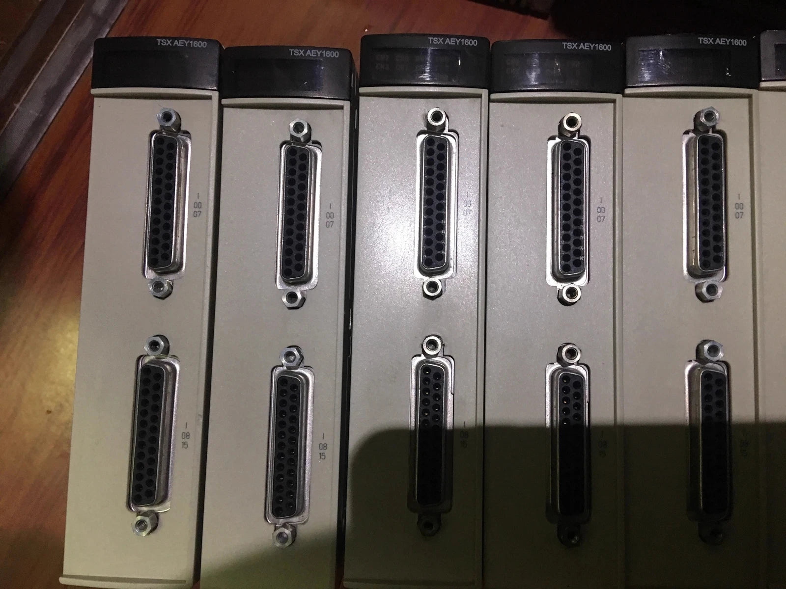 Modicon Premium TSXAEY1600 - Advanced Programmable Logic Controller