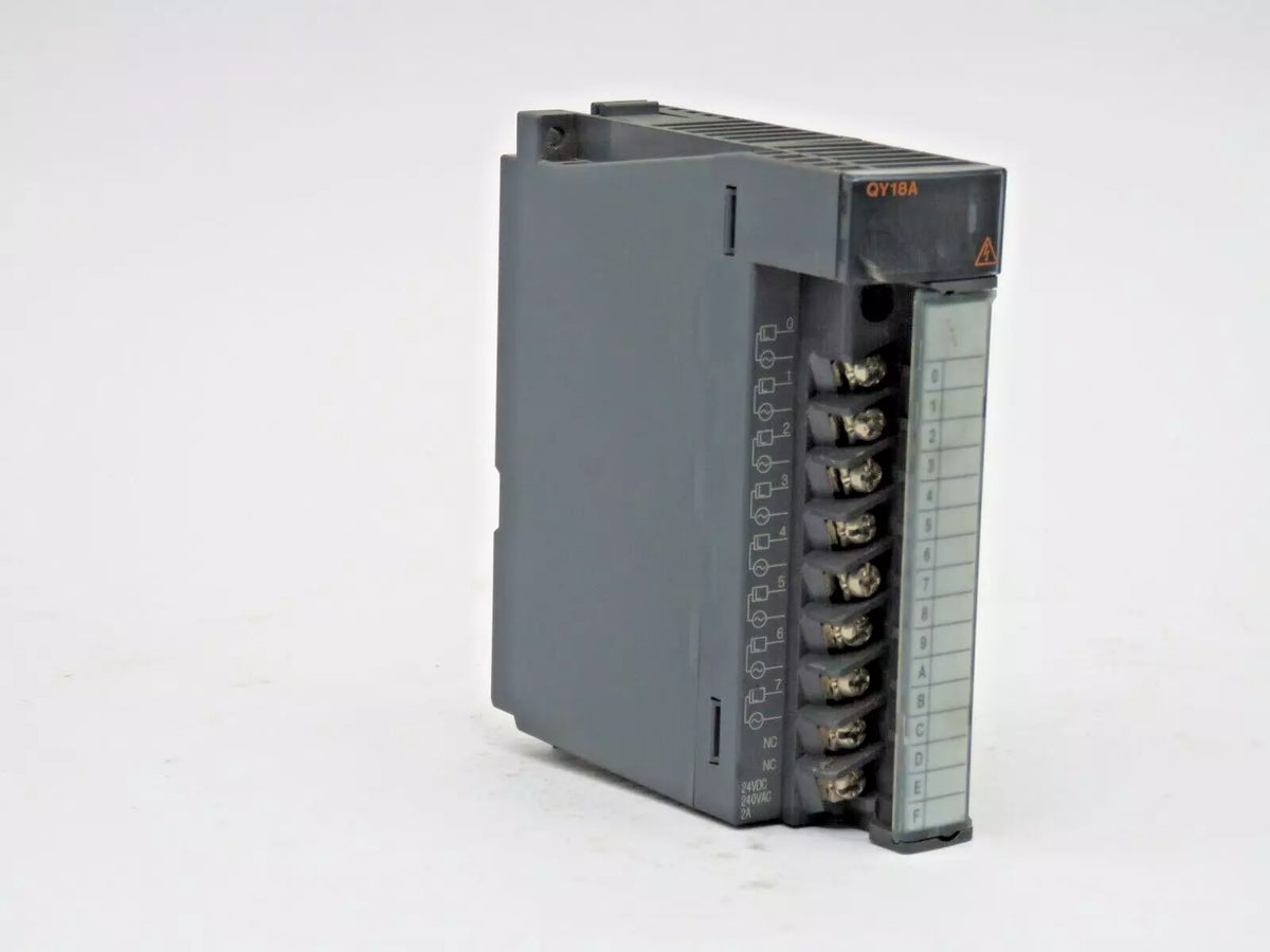 Mitsubishi QY18A Digital Output Module Q Series 240 VAC Used & Tested