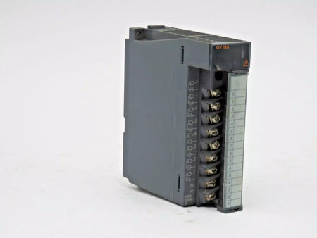 Mitsubishi QY18A Digital Output Module Q Series 240 VAC Used & Tested