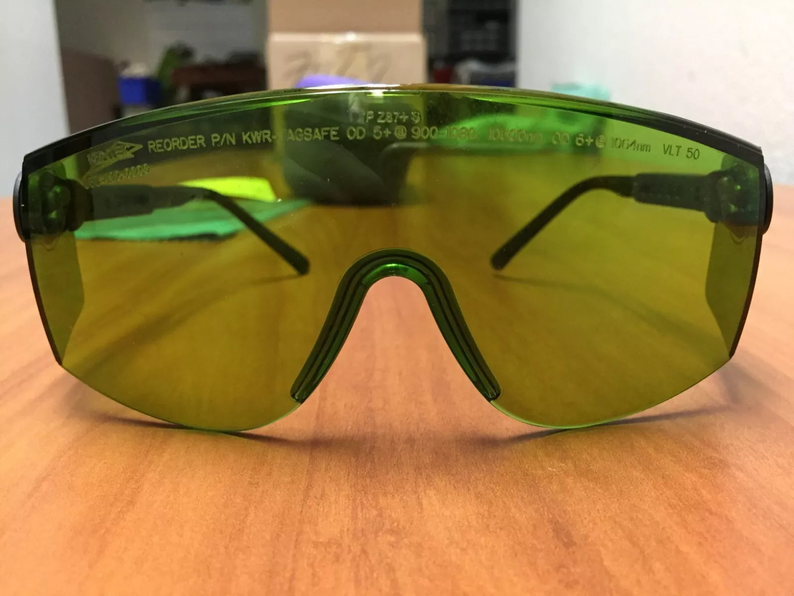 Kentek KWR-YAGSAFE Laser Safety Glass for Eye Protection