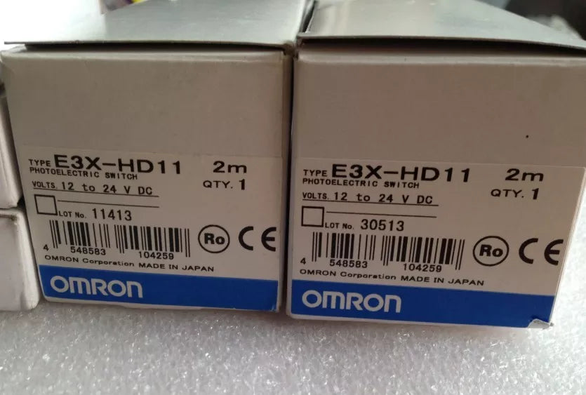 Omron E3X-HD11 Photoelectric Sensor Switch