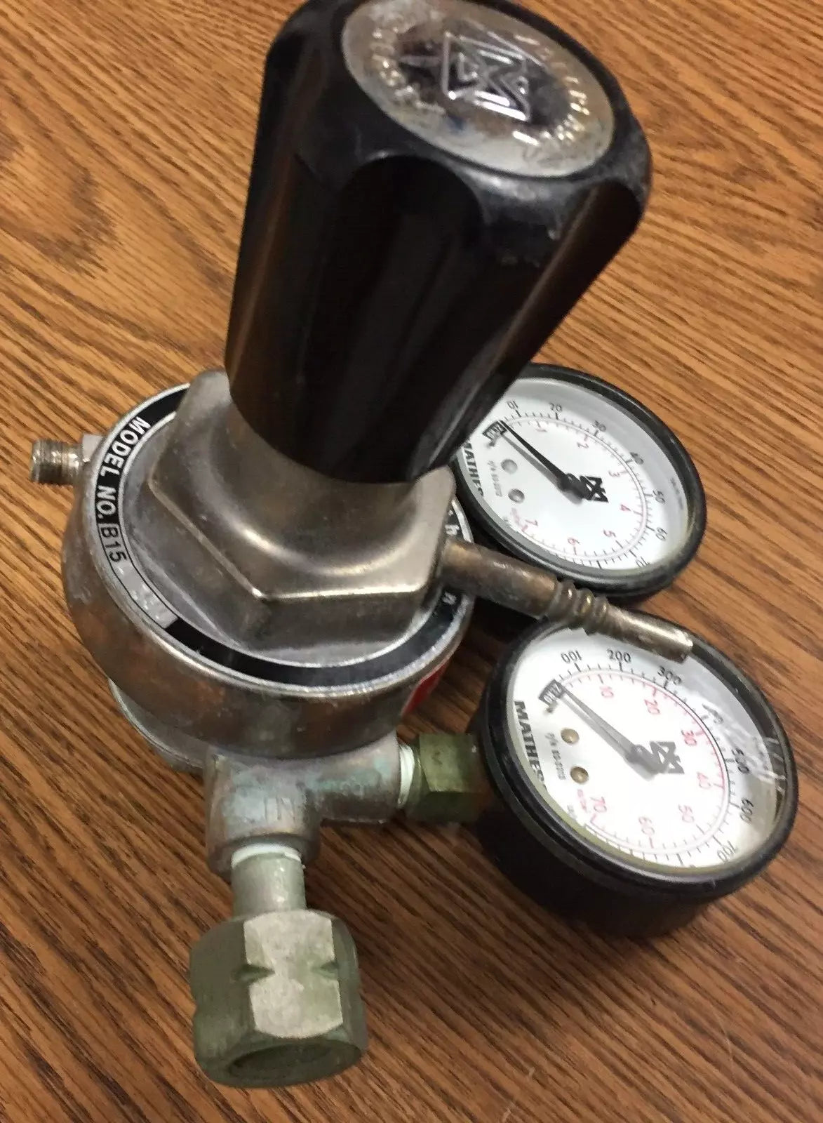 Matheson Model B15A-330 Gas Regulator: Reliable Pressure Control Tool