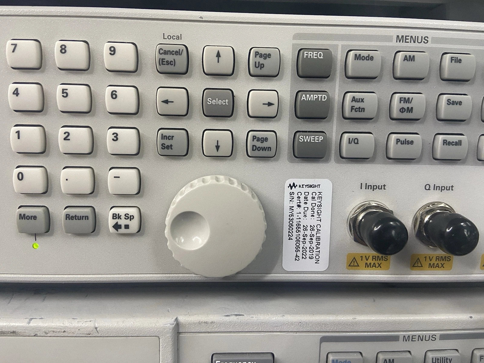 Agilent Keysight MXG N5182B Vector Signal Generator 9kHz-3GHz