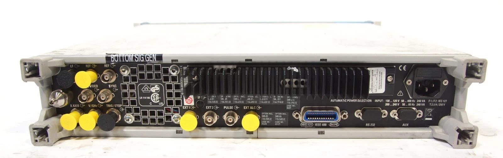 Rohde & Schwarz SMR20 10 MHz - 20 GHz Signal Generator 1104.0002.20 Many Options