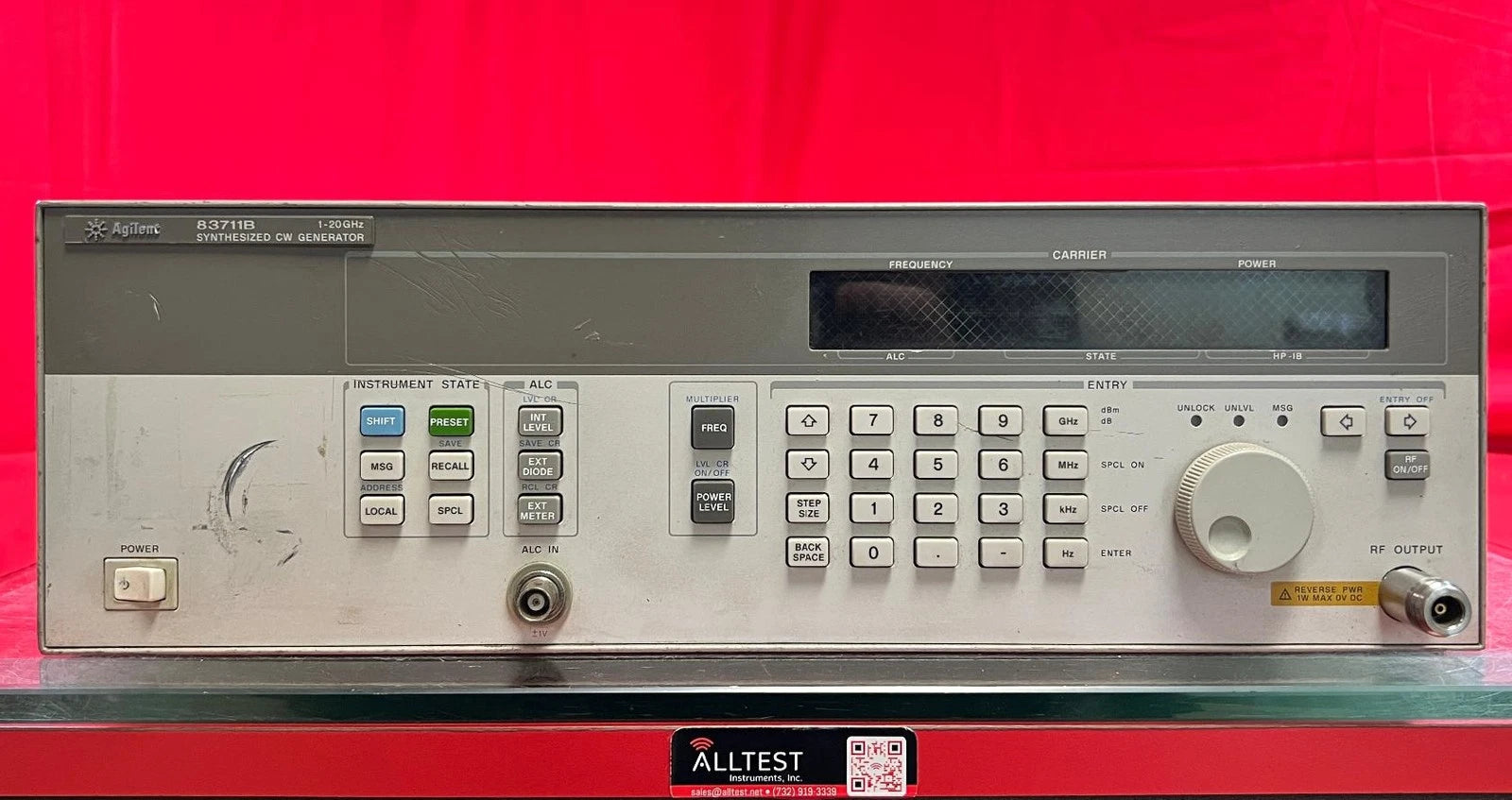 Agilent Keysight 83711B Synthesized CW Generator 1-20GHz Opt 1E5 SN US37100116