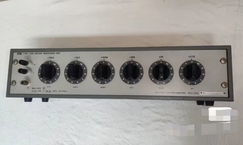 YOKOGAWA 2786 Resistance Decade Box Max 250V from 0.1 to 1,111,110 Ohms Used