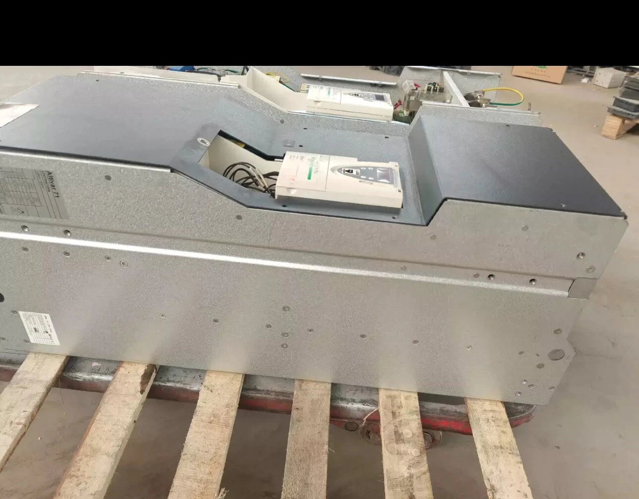 Schneider Electric ATV71HC13N4 15 HP Variable Speed Drive