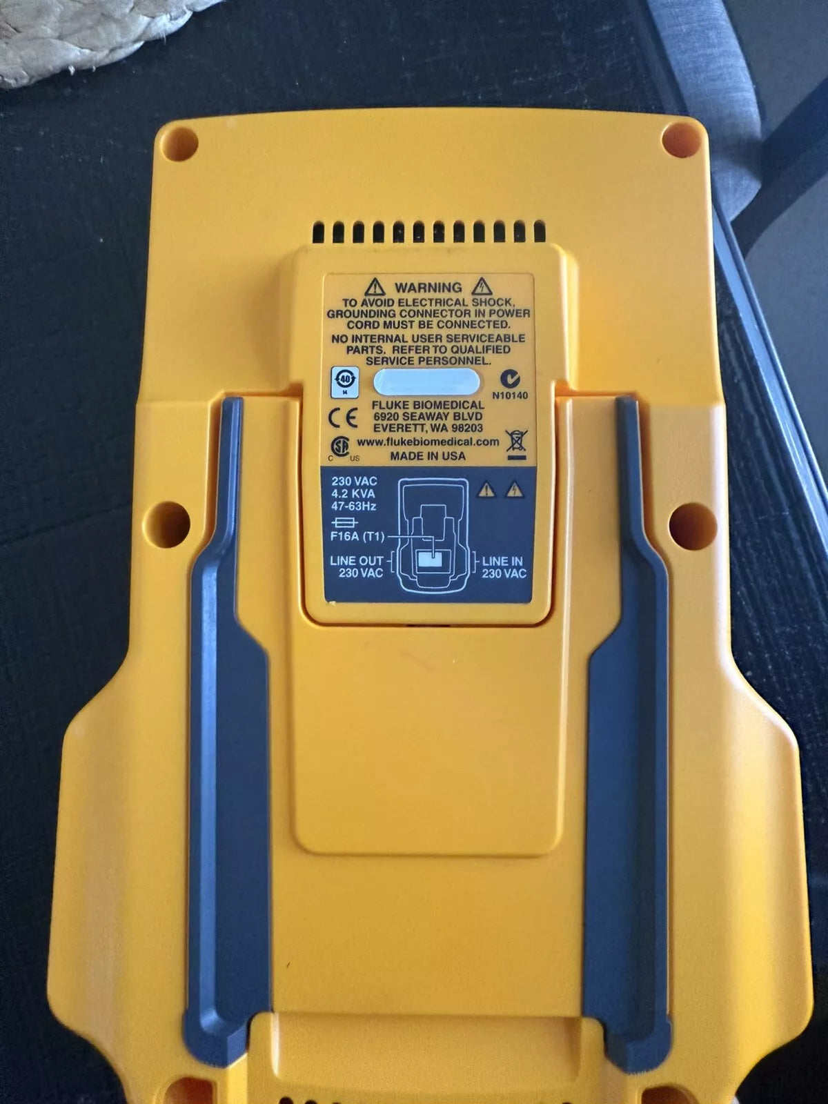 FLUKE ESA615 EU 230V Electrical Safety Analyzer (Tested)
