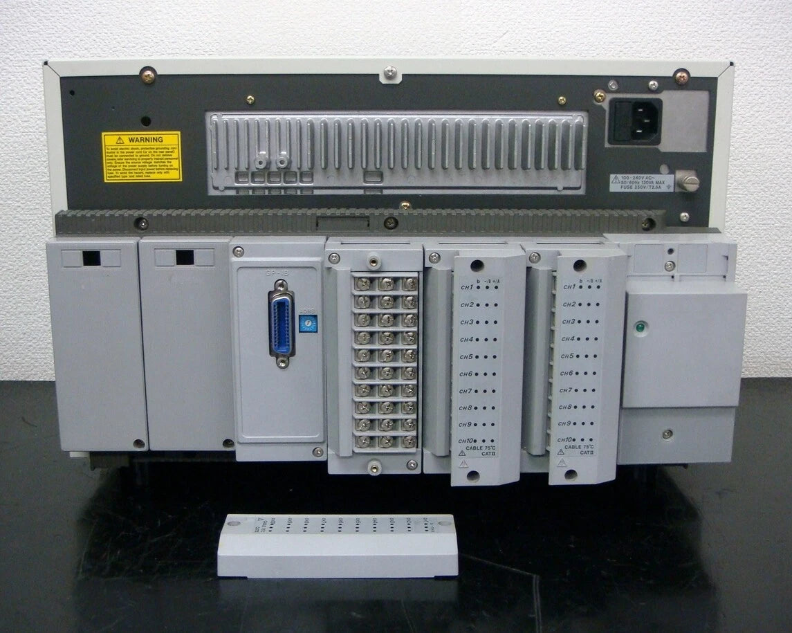 YOKOGAWA DR231-11-31-1M/C1 30ch Hybrid Recorder