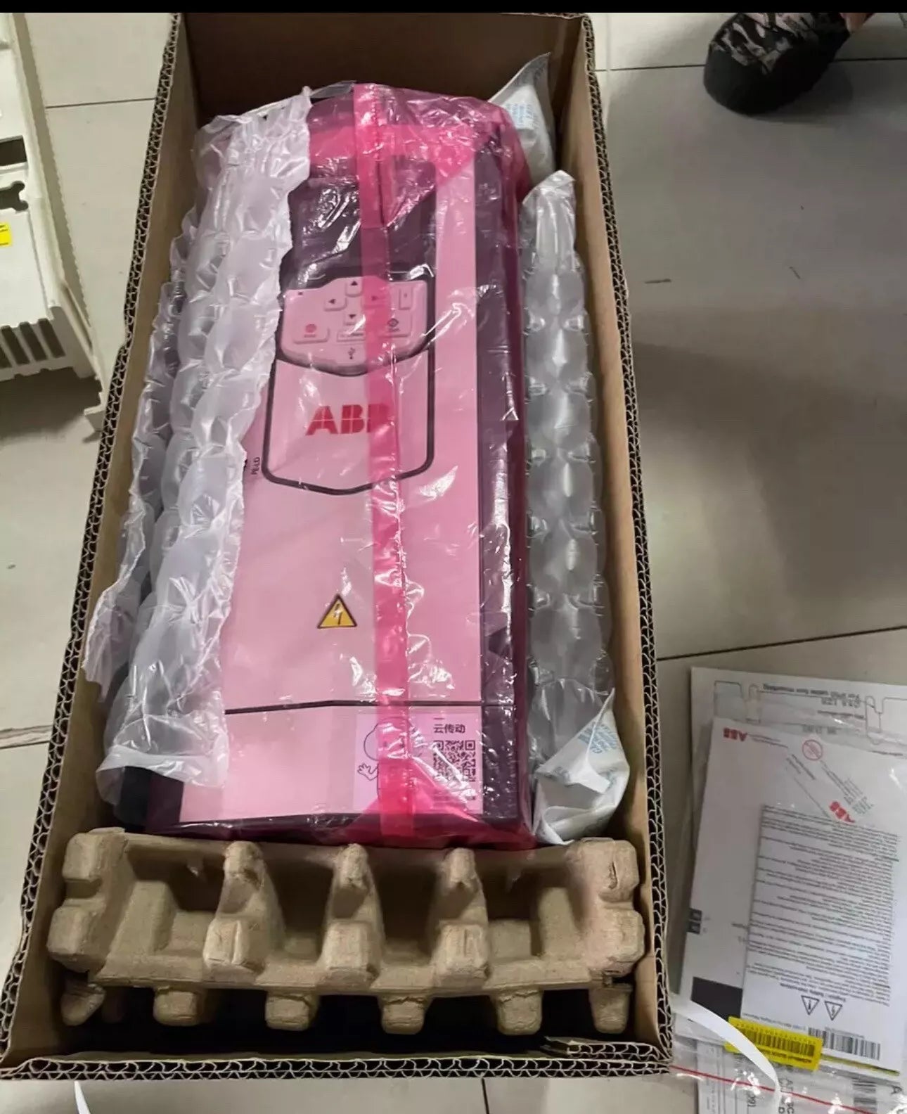 ABB ACS880-01-12A6-3 Industrial Variable Frequency Drive