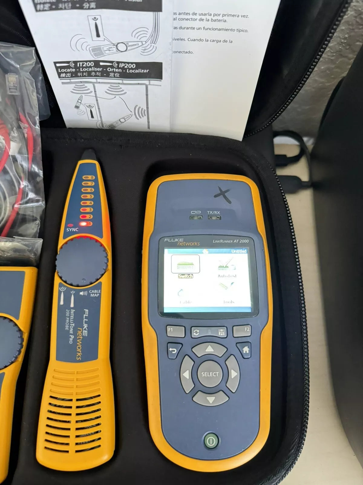Fluke Networks LRAT-2000 LinkRunner AT-2000 Tester Kit (READ) Missing Port