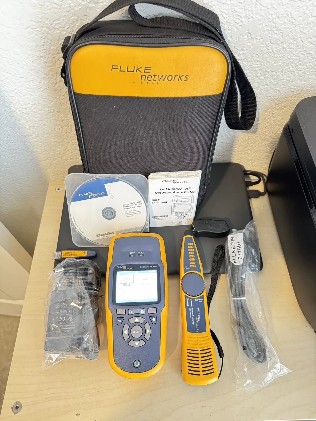 Fluke Networks LRAT-2000 LinkRunner AT-2000 Auto Tester with Fluke IntellitoneProbe