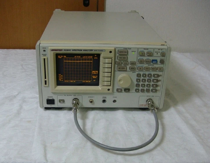 ADVANTEST R3361C 9KHz-2.6GHz Spectrum Analyzer with TG