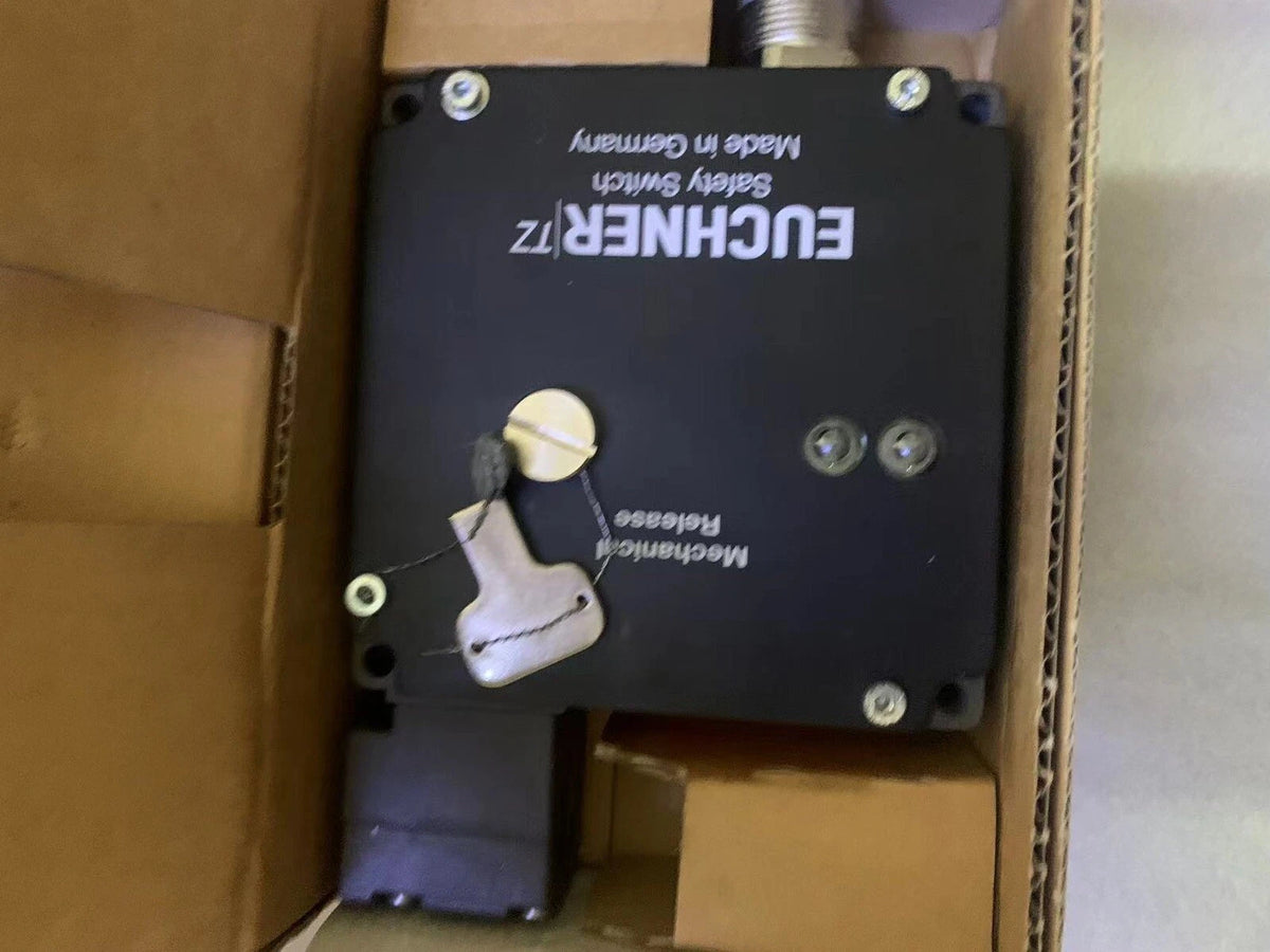 TZ2RE024SR6 Smart Thermostat with Remote Sensor