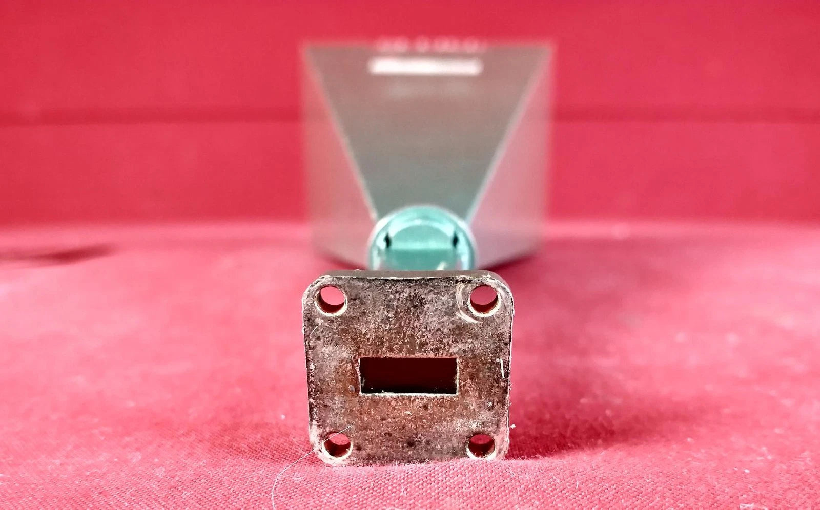Microlab FXR K638AF High Gain Horn Antenna, 18-26.5 GHz