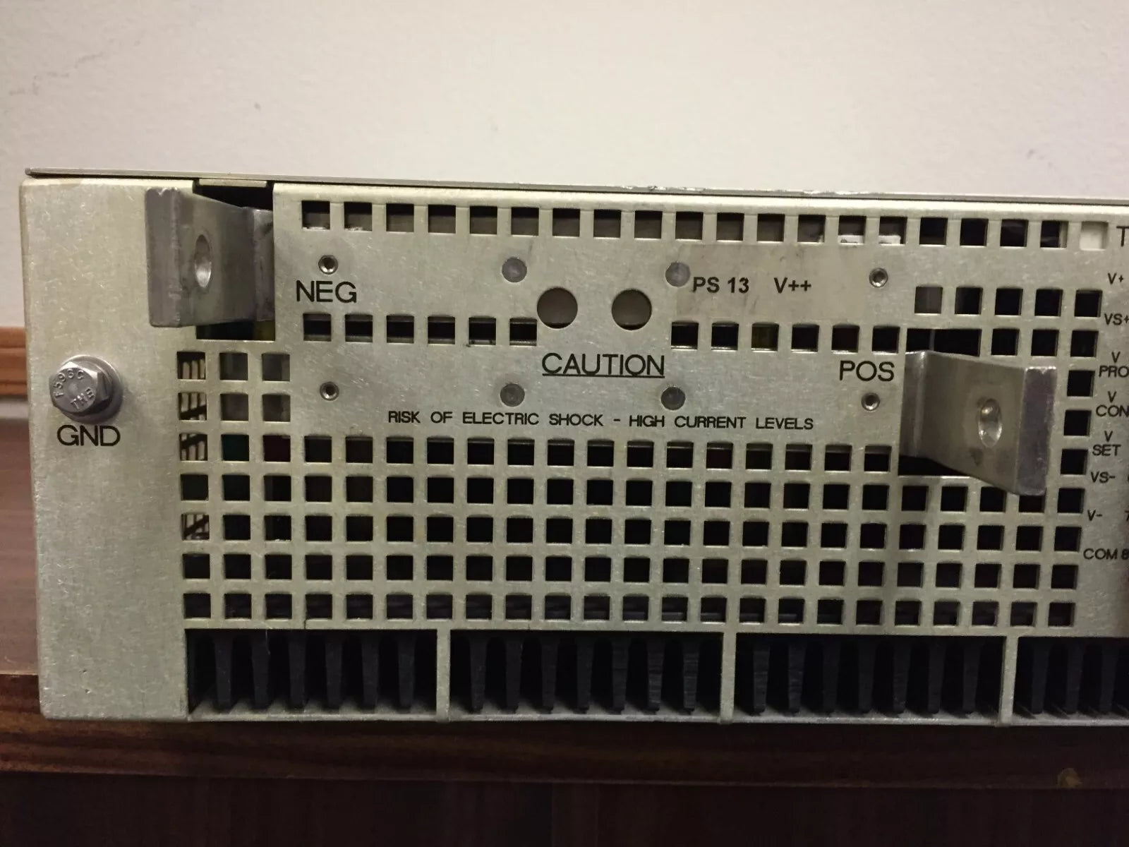 Power Ten 4600D-20125 DC Power Supply 0-20 Volts DC 0-125 AMPS Heavy Duty