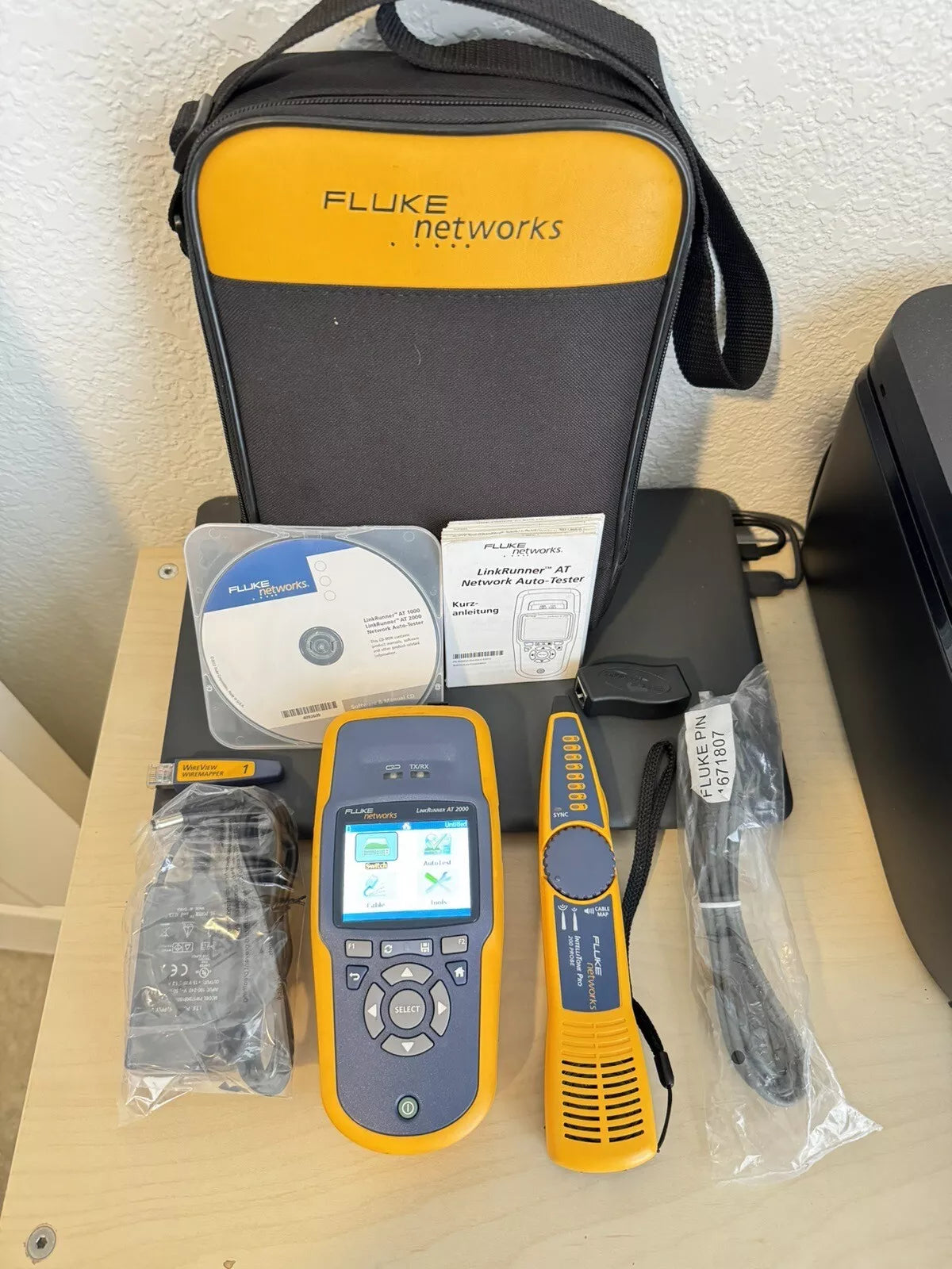 Fluke Networks LRAT-2000 LinkRunner AT-2000 Auto Tester with Fluke IntellitoneProbe
