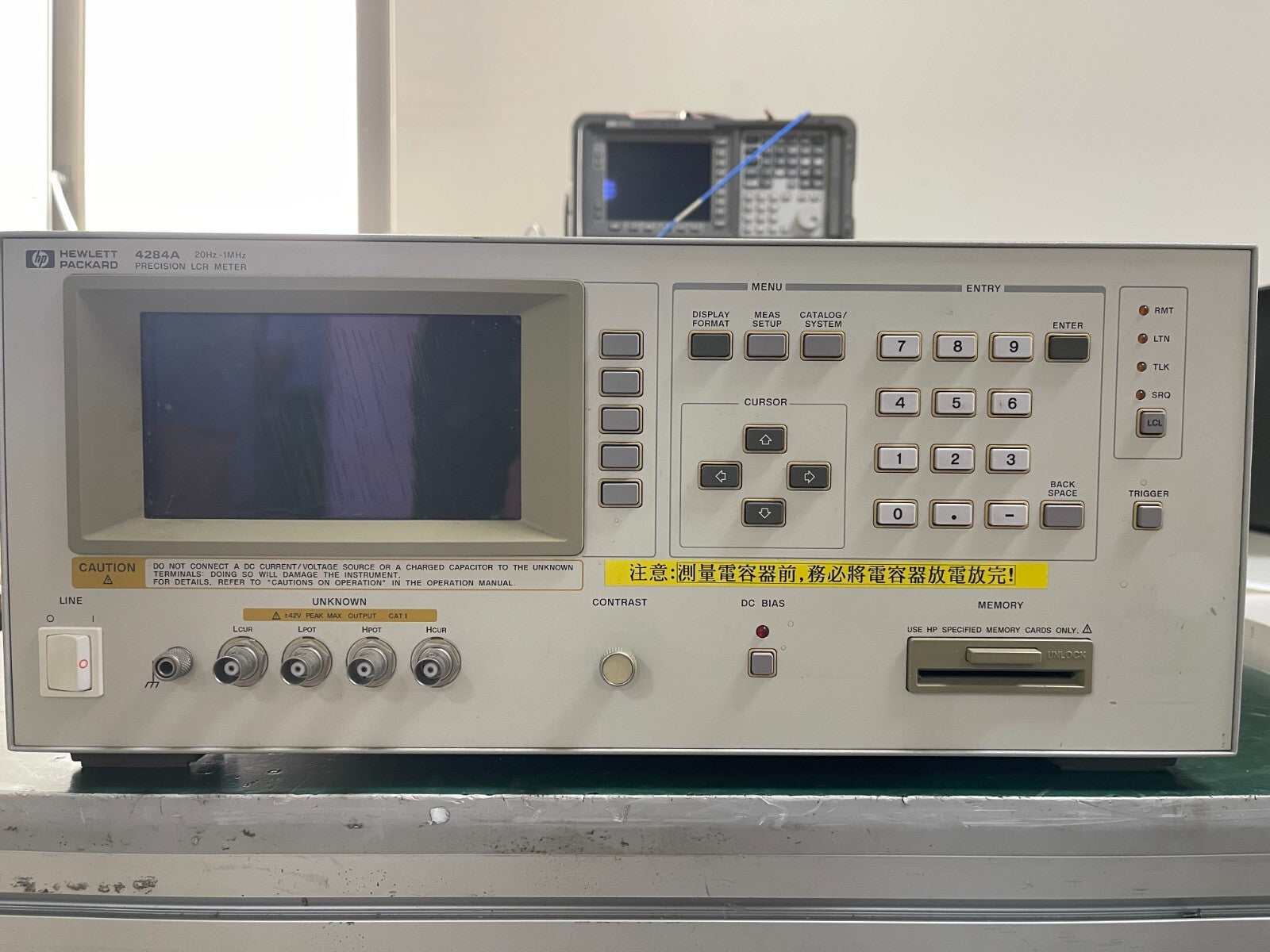 Agilent HP 4284A Precision LCR Meter 20Hz - 1MHz Opt. 001, 002 _08480 - XG eqpt