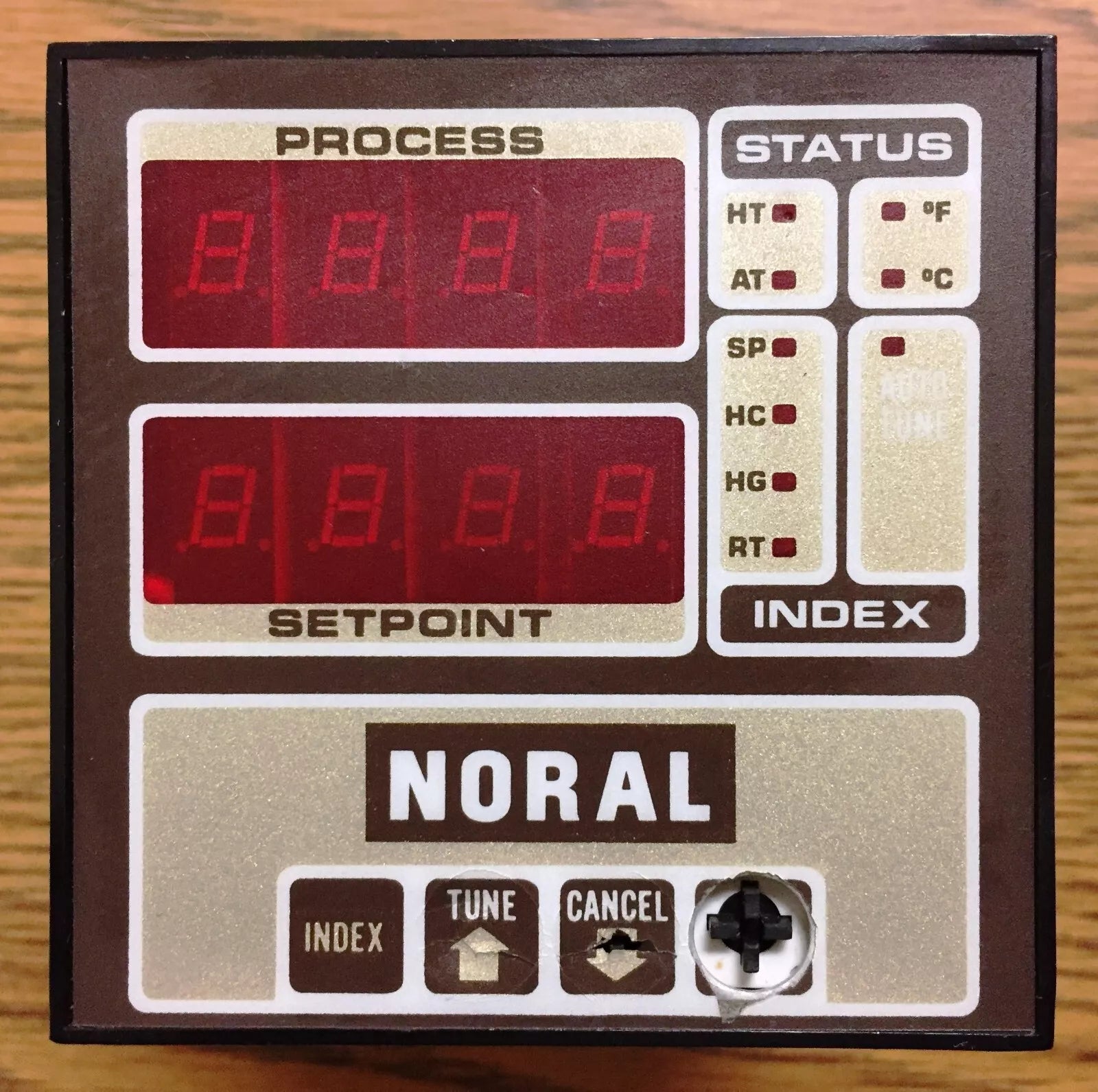 Noral 6050-S-01F Temperature Controllers for Precise Temperature Regulation