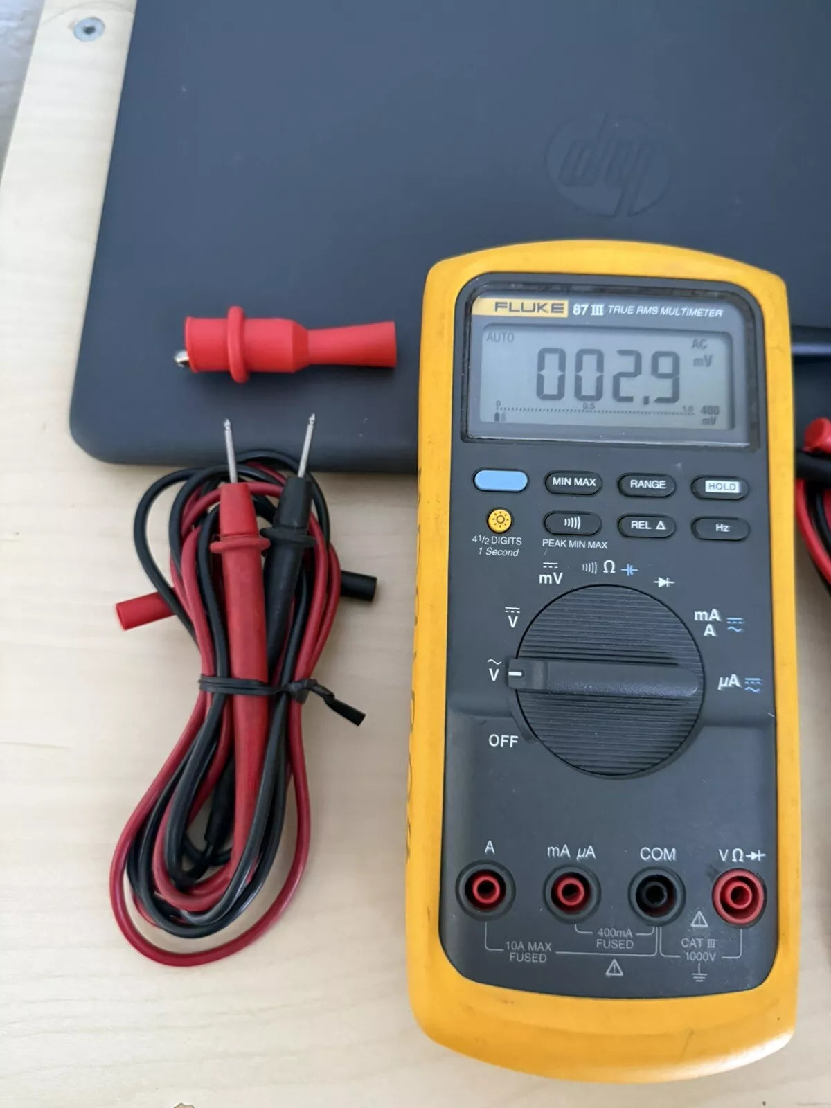 FIUKE 87 III True RMS Digital Multimeter with Leads