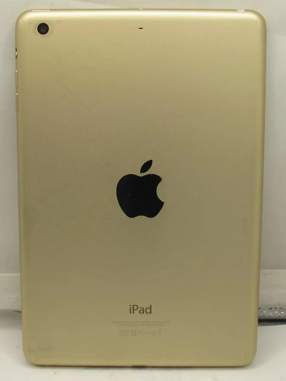 Apple iPad Mini 3rd Gen A1599 7.9" 16GB Wi-Fi - MGYE2LL/A Good working