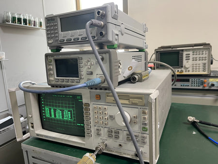 HP Agilent 8714ET RF Vector T/R Network Analyzer 300 kHz - 3 GHz _50333 - XG eqpt