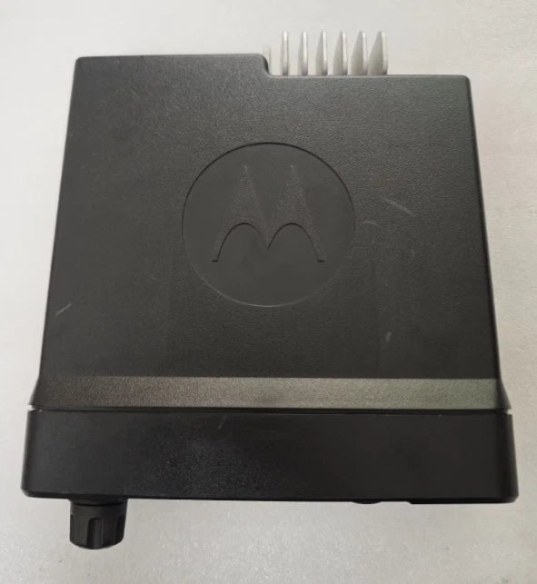 1pcs MOTOROLA walkie-talkie DMR vehicle station DM4601,400 MHZ,403-470