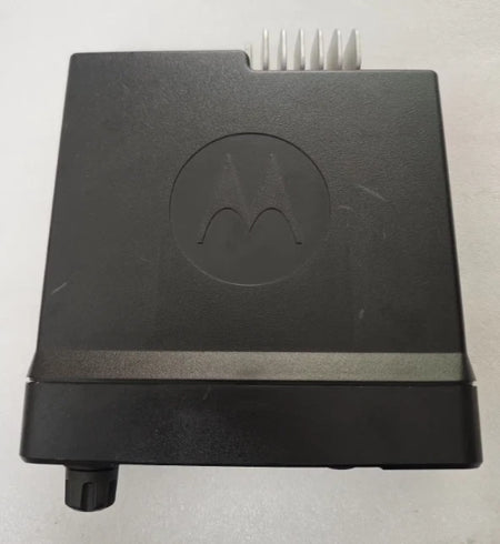 1pcs MOTOROLA walkie-talkie DMR vehicle station DM4601,400 MHZ,403-470