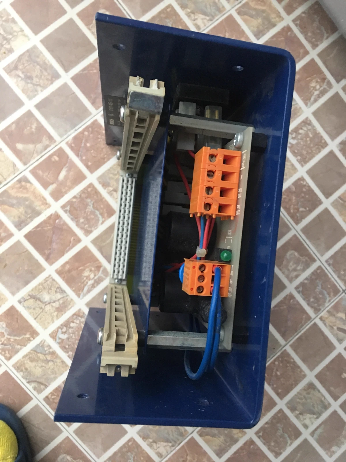 0 811 405 111 Electronic Component