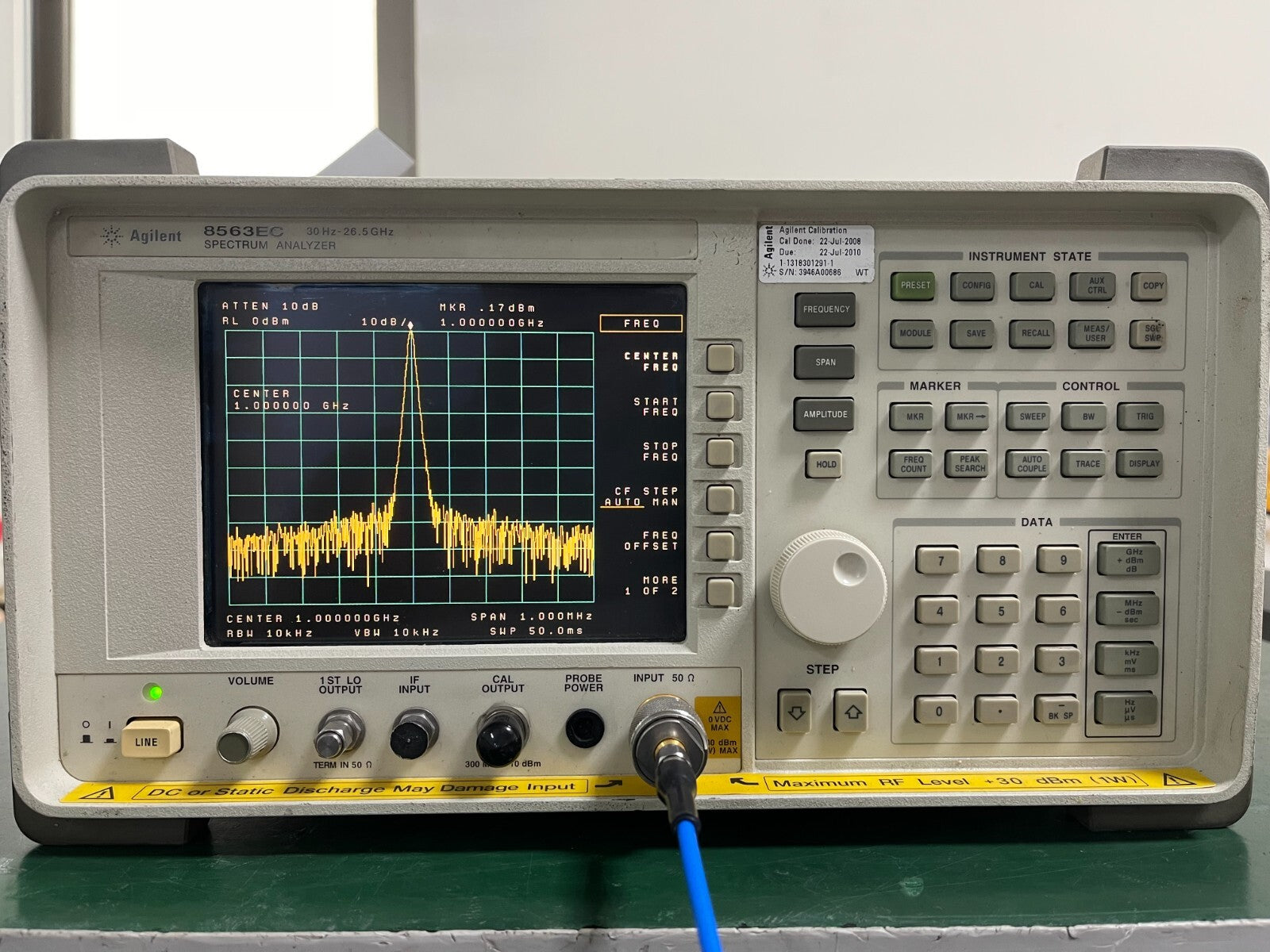 Agilent 8563EC 30Hz - 26.5GHz Spectrum Analyzer w/ opt. 006, 007  -0686