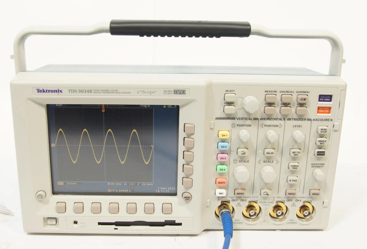 Tektronix TDS3034B 4 CH Digital Oscilloscope 300 MHz 2.5GS/s, FFT /TRG /TMT/ VID