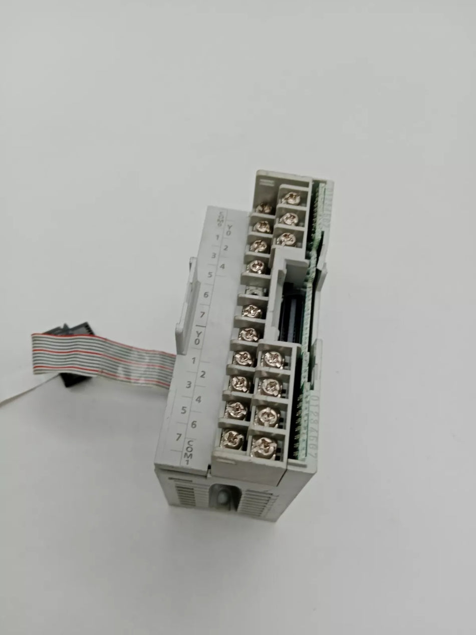 Mitsubishi Electric FX5-16EYR/ES Output Module 16 Outputs PLC 24 VDC