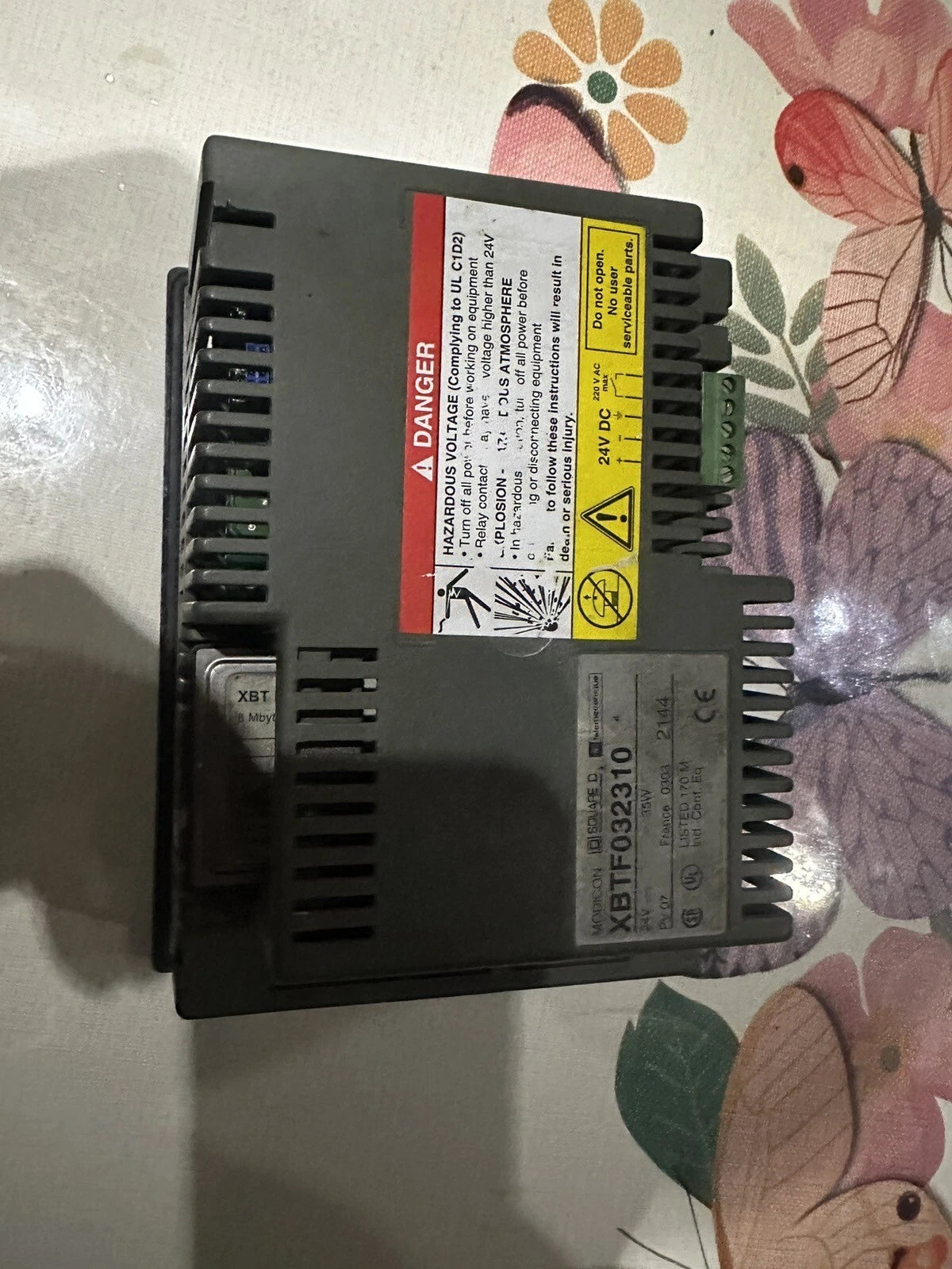 SCHNEIDER ELECTRIC XBTF032310 / XBTF032310 - Industrial HMI Panel with 5.7-inch Display