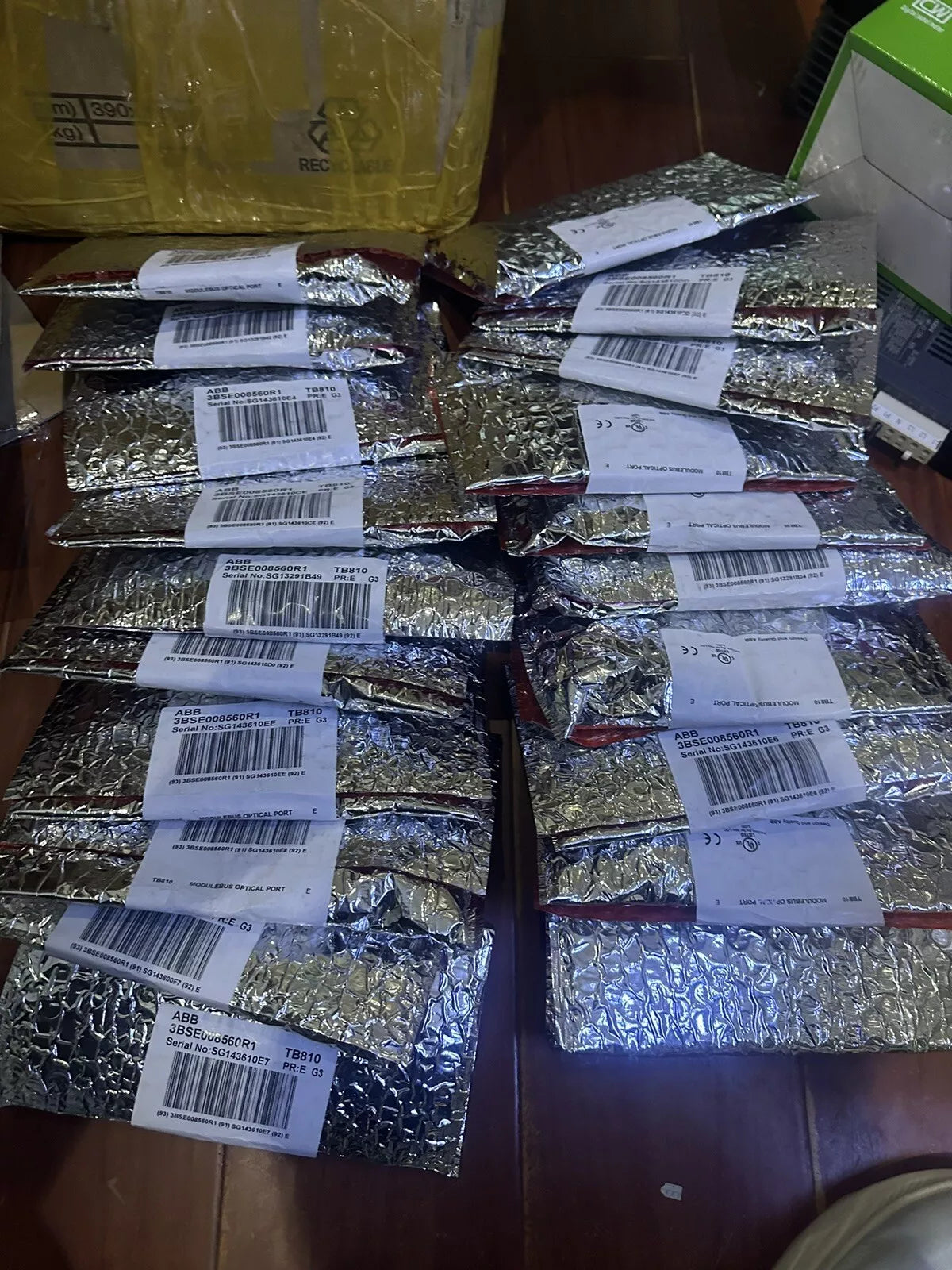 1pc Brand New Factory Sealed 3BSE008560R1 TB810 Product
